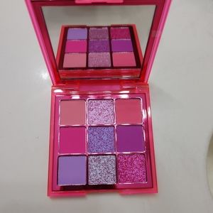 Huda Beauty Neon Pink Obsessions